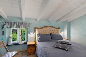 Private room with jacuzzi, terrace & garden | Garden view | Next to the beach - Image 3