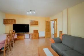 Ferienhaus mit privatem Pool, Garten und Grill | Bergblick | Ideal für Homeoffice - Image 3