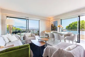 Fully equipped apartment with garden, pool & terrace | Pets allowed - Image 2