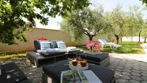 Flat with terrace, BBQ & pool - Image 5