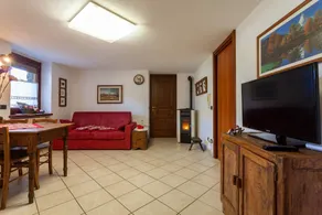 Charming apartment with garden | Mountain view - Image 2