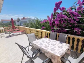 Holiday apartment 70 m from the beach - Image 4