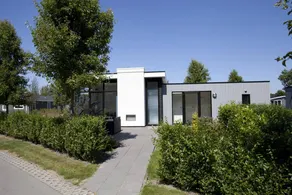 Cozy Chalet With Dishwasher on a Holiday Park - Image 2