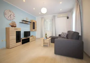House with terrace, pool & BBQ - Image 2