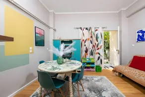 Apartment with terrace - Image 3