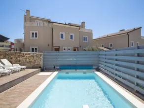 Ferienhaus mit privatem Pool, Terrasse und Garten - Image 4