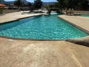 Chalet with terrace & pool - Image 2