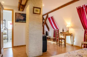 Family-friendly wonderful bed and breakfast with terrace & garden | City view - Image 4