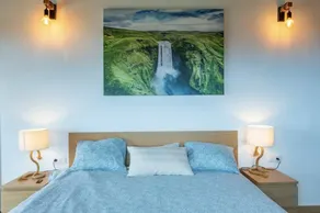 Ferienhaus mit Pool, Terrasse und Whirlpool | Bergblick - Image 2