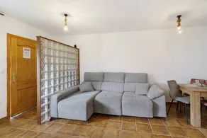 Ample holiday home with BBQ & terrace - Image 4
