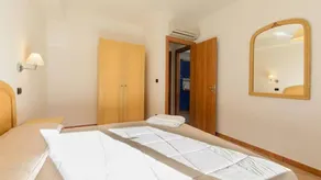 Pleasant apartment with garden, pool & terrace | Beach nearby - Image 5