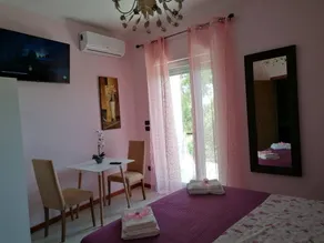Beautiful holiday apartment with garden - Image 5