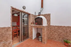 Beautiful holiday home with terrace | Perfect for remote work - Image 5