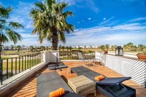 House with BBQ, pool & garden | Mountain view | Perfect for remote work - Image 3
