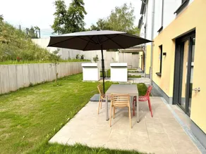 Appartamento con giardino e terrazza | Vista sul giardino - Image 5