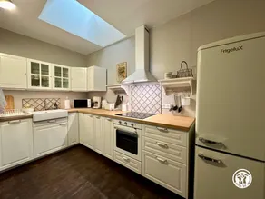 Cottage with pool & barbeque - Image 5