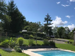 Pleasant cottage with barbeque & pool - Image 4