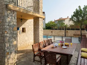 Apartamento vacacional totalmente equipado con piscina y terraza - Image 4