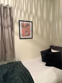Bedroom House   Contractors   Families  Sleeps 4 - Image 3