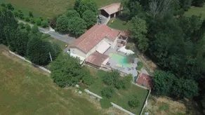 Gite with garden, BBQ & private pool - Image 2