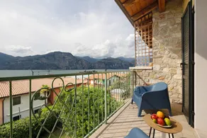 House with terrace, garden & barbeque | Garden view | Perfect for remote work - Image 2