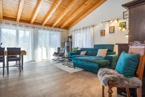 Holiday home with BBQ & terrace - Image 4