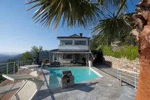 Fully equipped spacious villa with private pool, terrace & garden | Sea view | Perfect for remote work - Image 4