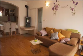 Flat with garden | Water view - Image 4