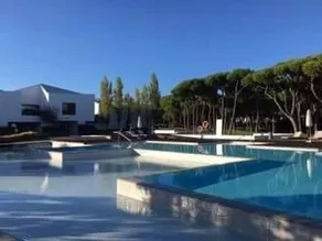 Grande maison adaptée aux familles avec jacuzzi, piscine et sauna | Vue jardin | À côté de la plage | Avec animaux admis - Image 2