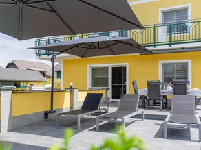 Casa con terraza - Image 2