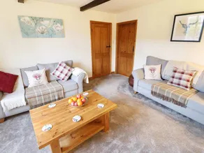Cottage with garden - Image 4