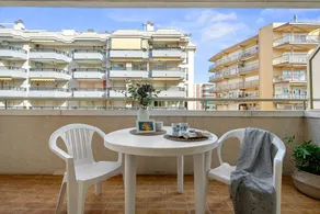 Apartment with pool | Close to the beach - Image 3