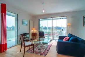 Family-friendly holiday apartment with garden & terrace - Image 2