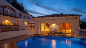 House with garden, private pool & terrace - Image 2