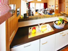 Familienfreundliches charmantes Ferienhaus mit Grill, Garten und Whirlpool | Panoramablick | Neben dem Strand - Image 5