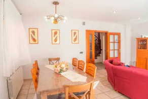R103 Villa con piscina in Segur de Calafell - Image 4