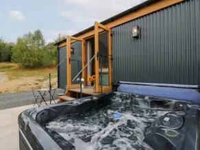 Landhaus mit Whirlpool und Garten - Image 4