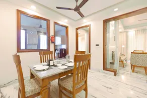 Apartment with hot tub & garden | Golf view | Perfect for remote work - Image 5
