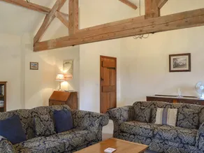 Children-friendly cottage with garden & BBQ | Dogs allowed - Image 3