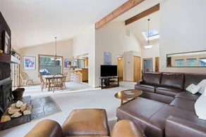 House with heated pool & jacuzzi - Image 2