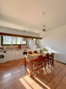 Fully equipped beautiful flat with terrace, pool & garden | Perfect for remote work | Pet-friendly - Image 5