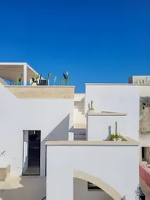 Villa with garden, pool & terrace - Image 5