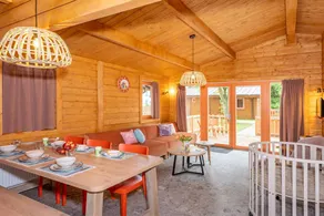 Agradable lodge con terraza - Image 2
