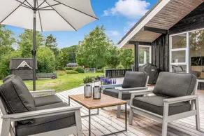 Holiday home with sauna, terrace & hot tub | Sea view - Image 3
