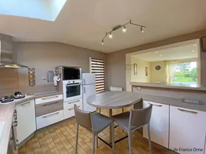 Cottage with BBQ & garden - Image 3