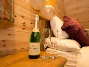 Romantic Couples' Getaway Pod near Bristol on Somerset Coast, England - Image 2