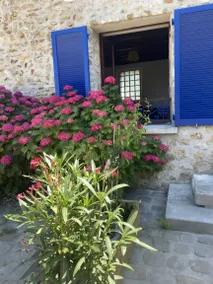 Country House 'Chez Myriam, Charme & Authenticité' with Private Terrace and Wi-Fi - Image 3