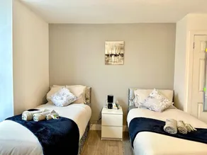 Neath Road, Neath - Image 3