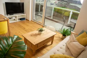 Apartment with terrace - Image 5