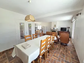 Holiday home with terrace, garden & barbecue - Image 4
